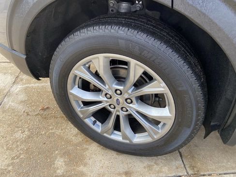 Used 2023 Ford Explorer Limited image 30