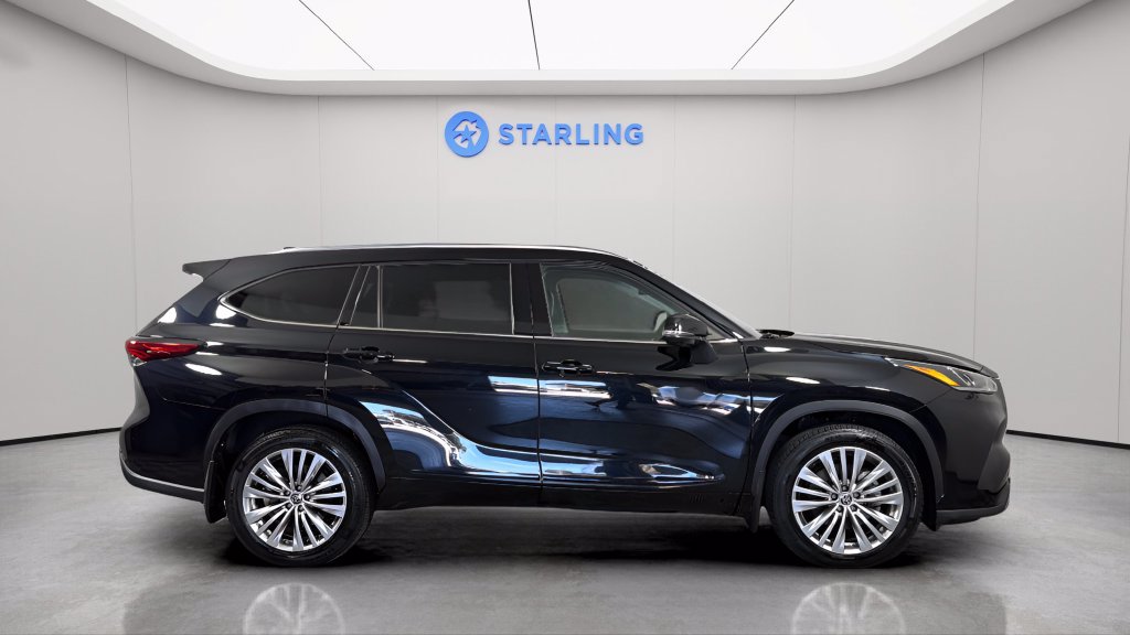Used 2023 Toyota Highlander Platinum AWD/4WD image 11