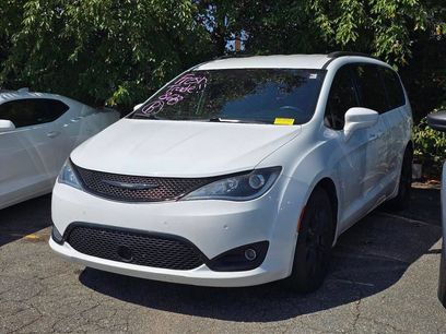 Used 2019 Chrysler Pacifica Touring Plus w/ Advanced Safetytec Group