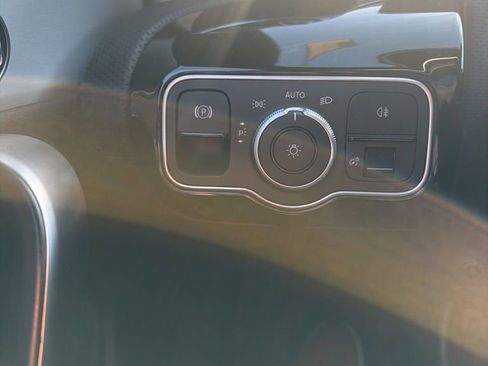 Used 2025 Mercedes-Benz CLA 250 image 17