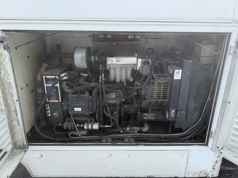 Used 2008 Ford E-350 and Econoline 350 Super Duty image 17