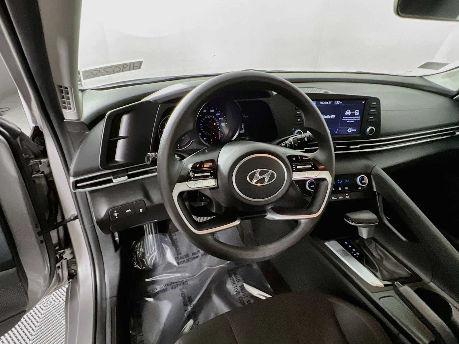 Certified 2023 Hyundai Elantra SEL FWD image 10