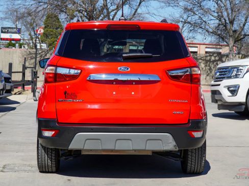 Used 2021 Ford EcoSport Titanium image 5