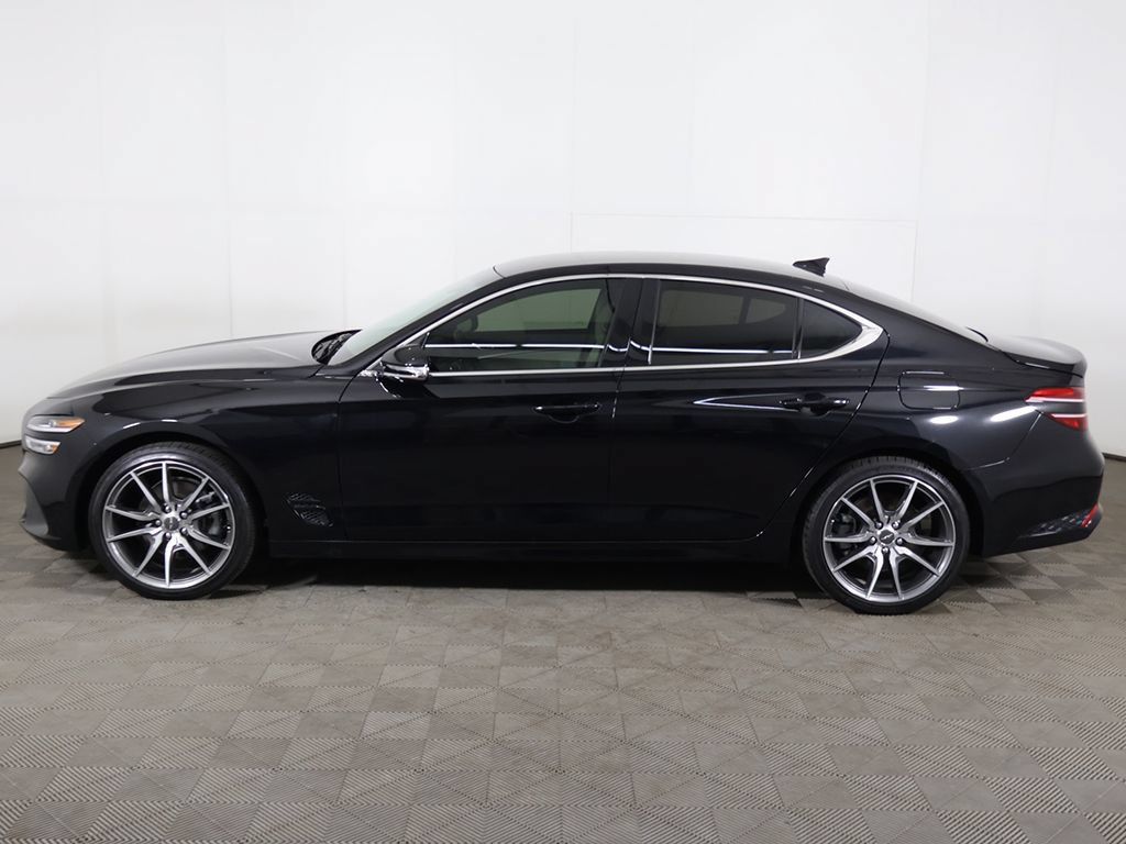 Used 2023 Genesis G70 2.0T AWD/4WD image 17