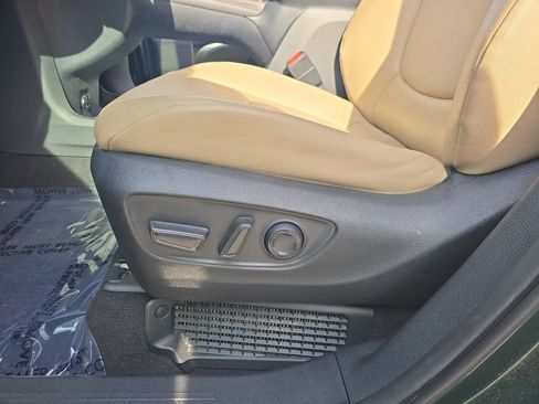 Used 2021 Toyota Sienna XLE image 31