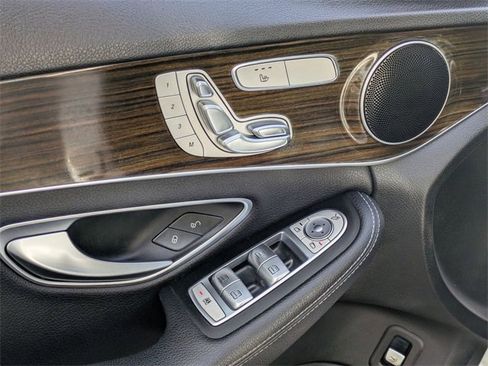 Used 2018 Mercedes-Benz C 300 4MATIC Sedan image 20