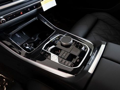 New 2026 BMW X5 xDrive50e image 17