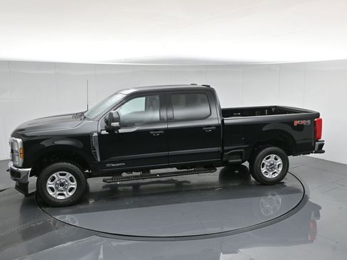 New 2026 Ford F250 XLT w/ FX4 Off-Road Package image 43