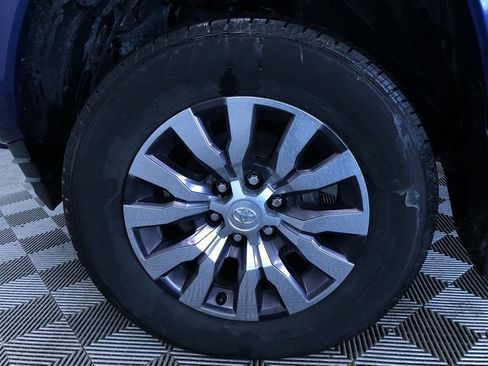 Certified 2022 Toyota Tacoma Limited image 10