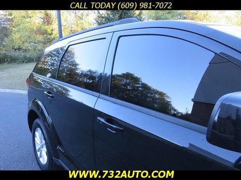 Used 2015 Dodge Journey SXT w/ Flexible Seating Group image 22