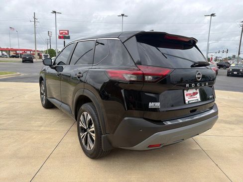Used 2023 Nissan Rogue SV image 7