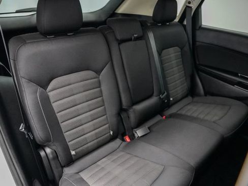Used 2015 Ford Edge SEL FWD image 27