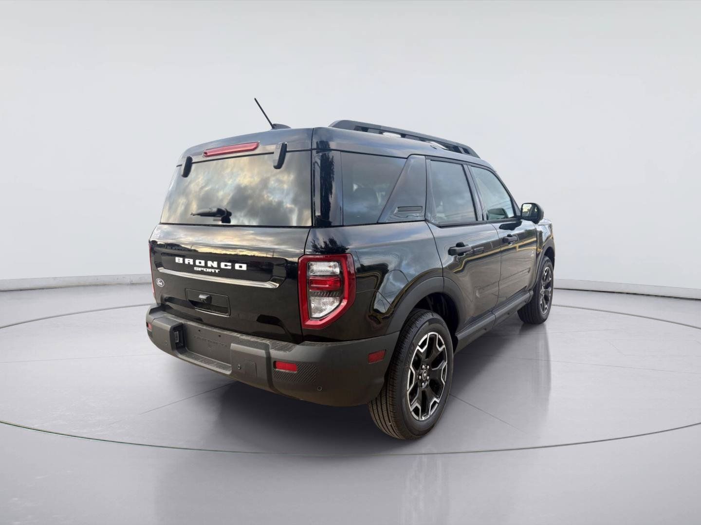 New 2026 Ford Bronco Sport Outer Banks w/ Outer Banks Tech Package+ AWD/4WD image 5