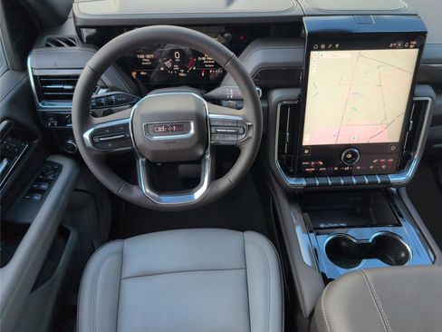 New 2025 GMC Yukon XL Elevation w/ LPO, Elevation Black Package image 22