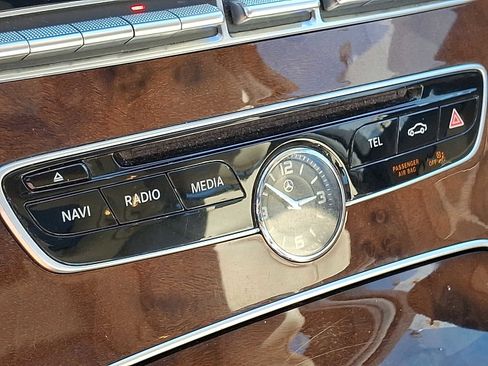 Used 2015 Mercedes-Benz C 300 4MATIC Sedan image 25