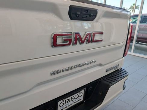 Used 2022 GMC Sierra 1500 Elevation image 12