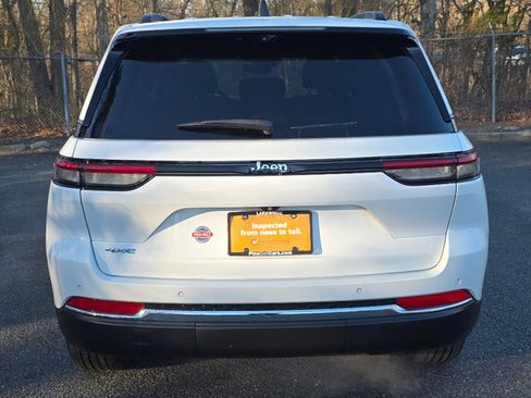 Used 2022 Jeep Grand Cherokee Limited 4xe w/ Luxury Tech Group II image 15