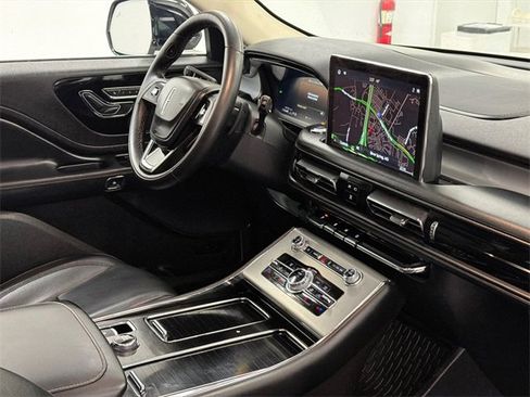 Used 2023 Lincoln Aviator AWD w/ Premium Package image 10
