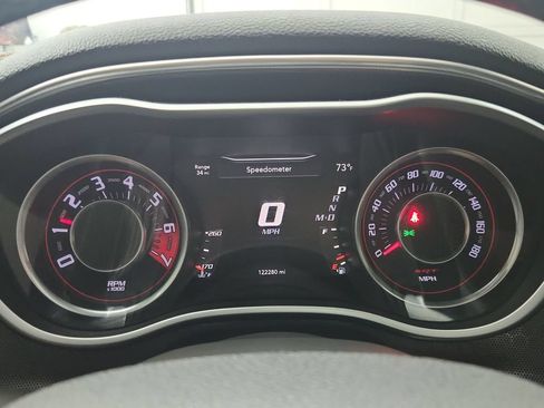 Used 2015 Dodge Challenger SRT RWD image 24