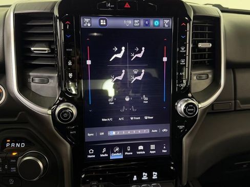 New 2026 RAM 1500 4x4 Crew Cab image 18