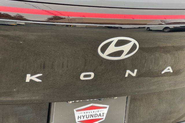 Used 2025 Hyundai Kona SEL FWD image 34