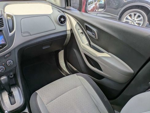 Used 2016 Chevrolet Trax LS FWD image 18