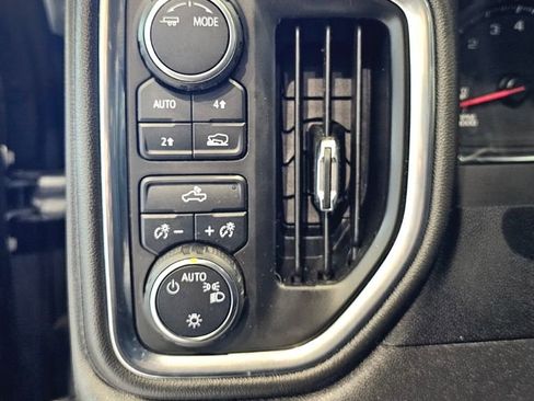 Used 2022 Chevrolet Silverado 1500 LT AWD/4WD image 14