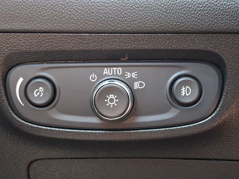 Used 2023 Buick Encore GX Select w/ Safety Package II FWD image 25