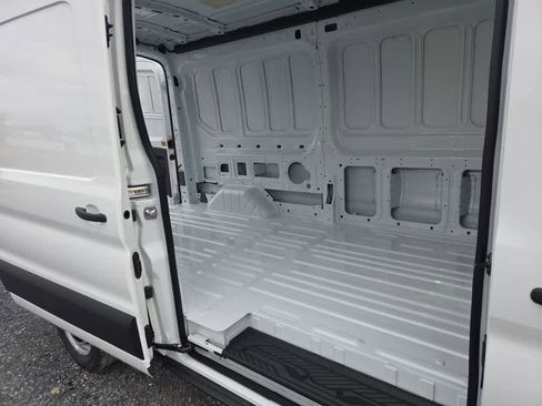 New 2026 Ford Transit 250 148 Medium Roof image 12