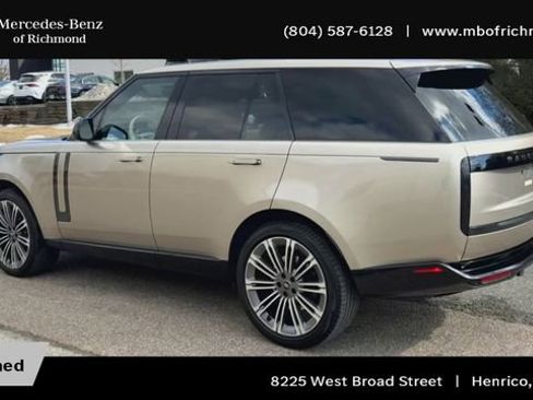 Used 2023 Land Rover Range Rover SE image 8