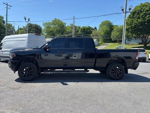 Used 2020 RAM 2500 Big Horn w/ Night Edition AWD/4WD image 4