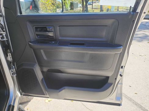 Used 2016 RAM 3500 Tradesman w/ Chrome Appearance Group image 33