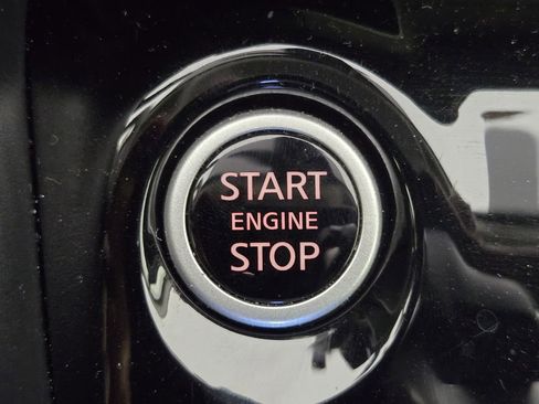 Used 2023 Nissan Versa SR w/ Trunk Package image 22