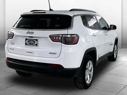 Used 2024 Jeep Compass Latitude image 5