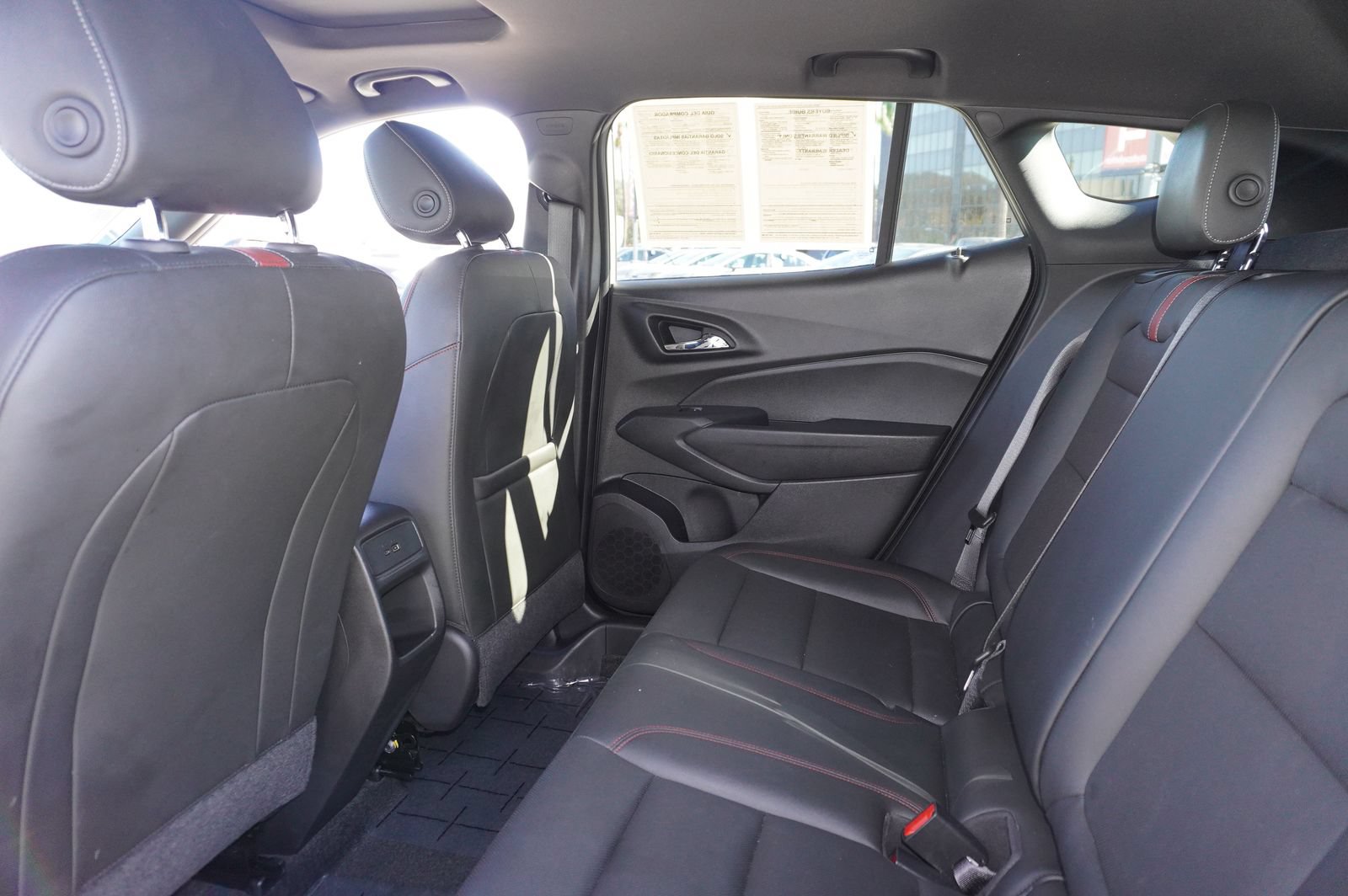 Used 2024 Chevrolet Trax RS w/ Sunroof Package FWD image 10