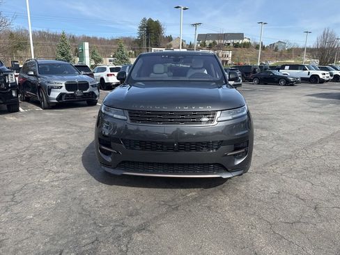 Used 2023 Land Rover Range Rover Sport SE Dynamic image 8
