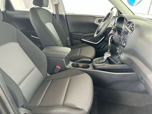 Certified 2023 Kia Soul LX w/ LX Technology Package FWD image 26