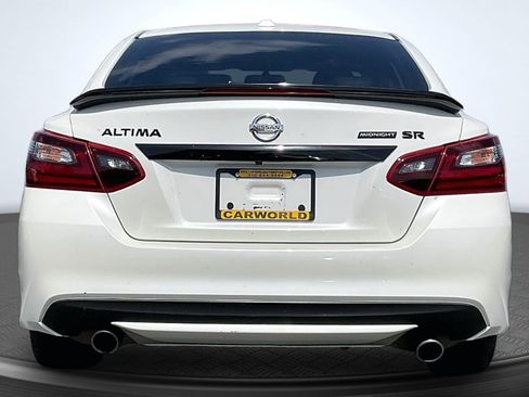Used 2018 Nissan Altima 2.5 SR w/ SR Midnight Edition FWD image 4