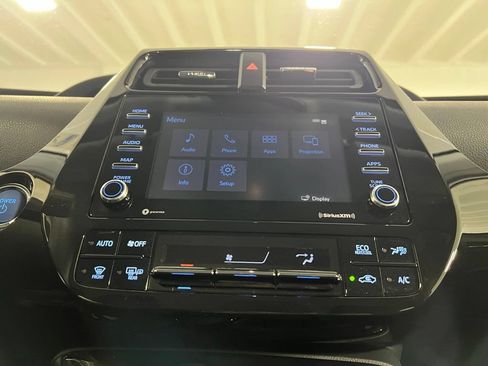 Certified 2022 Toyota Prius LE FWD image 26