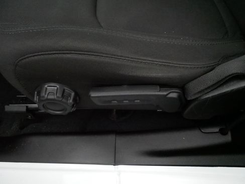 Used 2022 Jeep Wrangler Sport S image 20