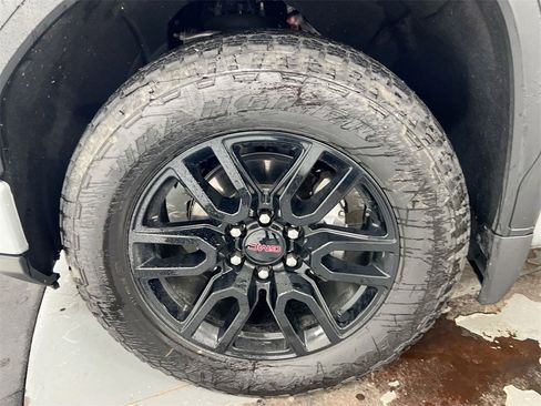 Certified 2025 GMC Sierra 1500 Elevation image 25