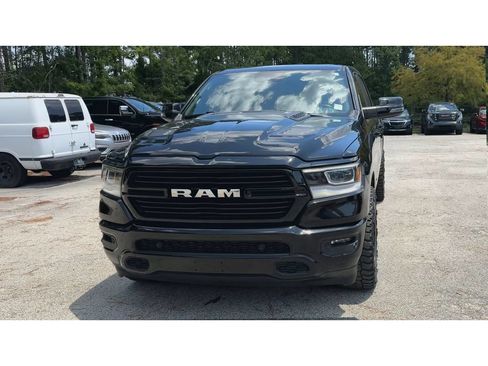Used 2023 RAM 1500 Laramie AWD/4WD image 3