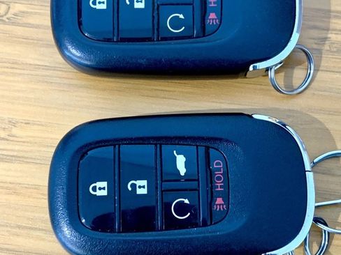 Used 2025 Honda Pilot TrailSport image 55