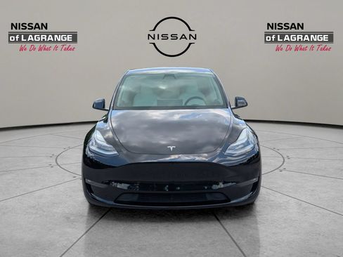 Used 2022 Tesla Model Y Long Range AWD/4WD image 2