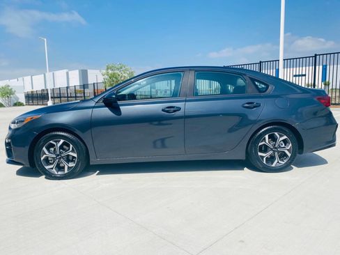 Used 2020 Kia Forte LXS image 7