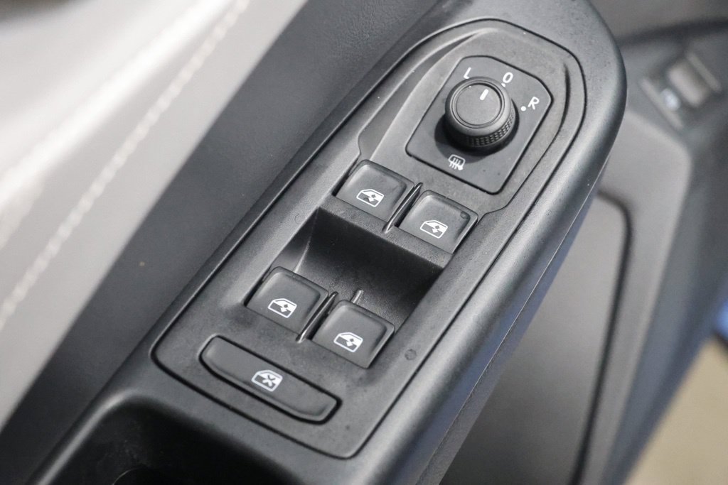 Used 2024 Volkswagen Taos SEL AWD/4WD image 30