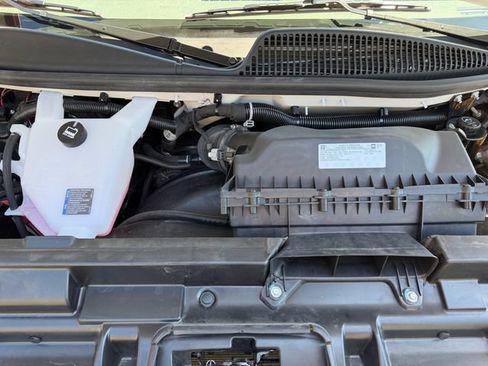 Used 2025 Chevrolet Express 3500 LT w/ LT Preferred Equipment Group RWD image 16