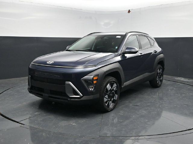 Used 2025 Hyundai Kona SEL AWD/4WD image 3