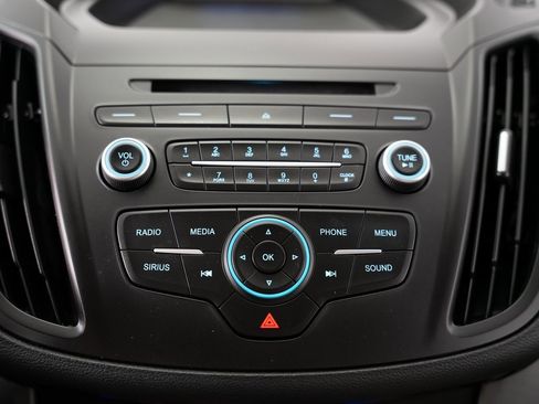 Used 2018 Ford Escape SE image 21