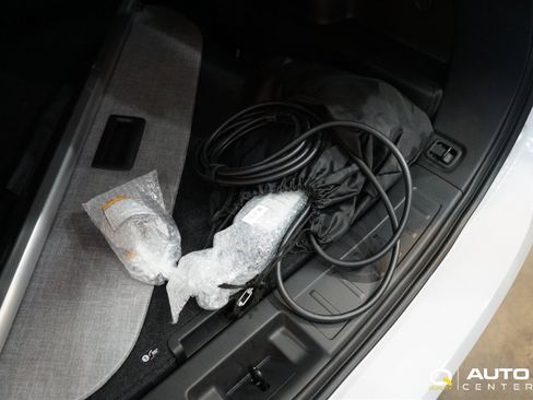 Used 2025 Mitsubishi Outlander SE image 39